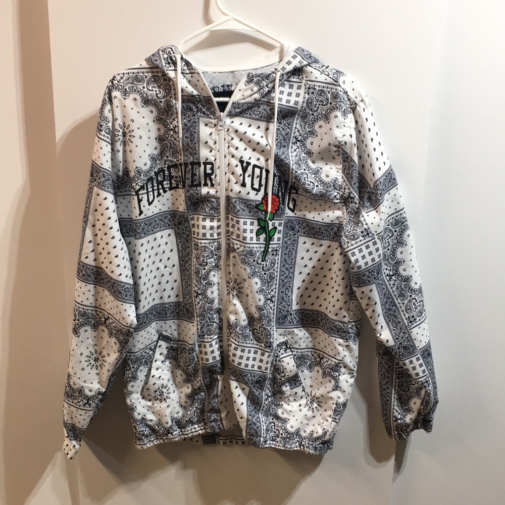 Rue21 Men’s Blue & White lightweight zip up hoodie Forever Young Large